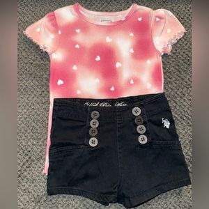 Girl's shirt with shorts.